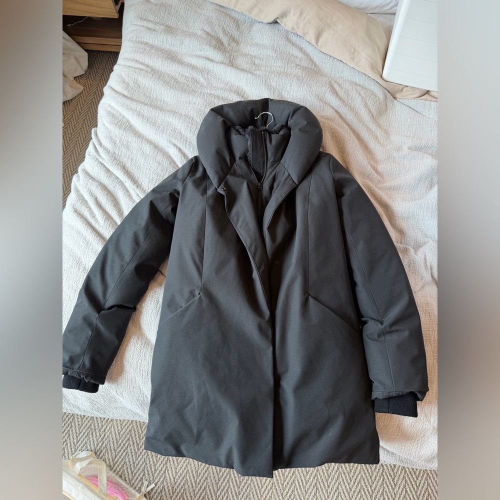 Wilfred Aritzia Black Duvet Parka Puffer Jacket